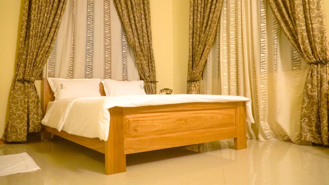 Hillstarh Hotel Dar es Salaam Bagian luar foto